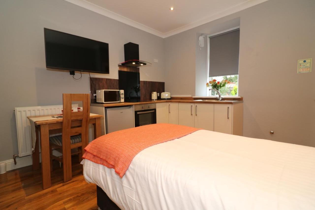 Signature - Linden Cottage Room 2 Airdrie Εξωτερικό φωτογραφία